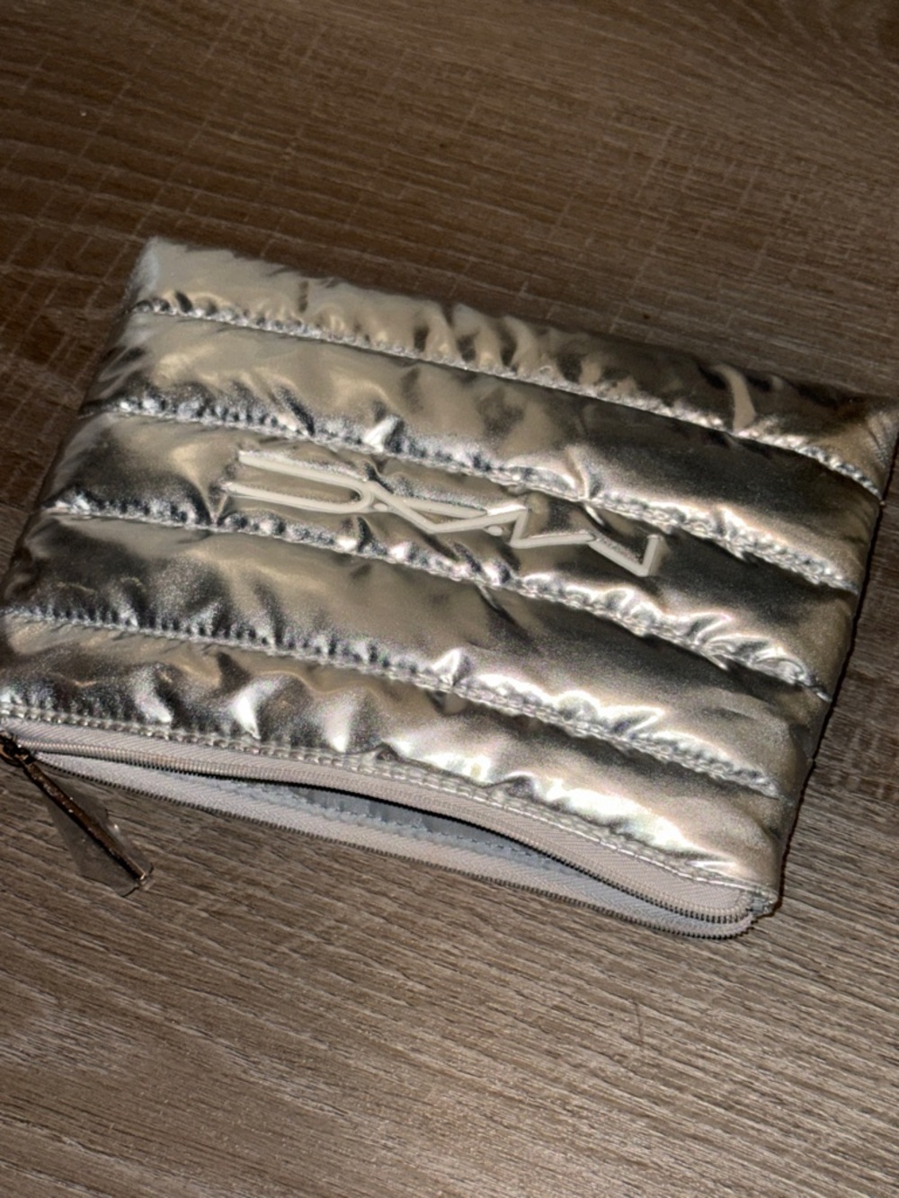 MAC Cosmetics Metallic Silver Quilted Makeup Pouch New - Picture 6 of 7